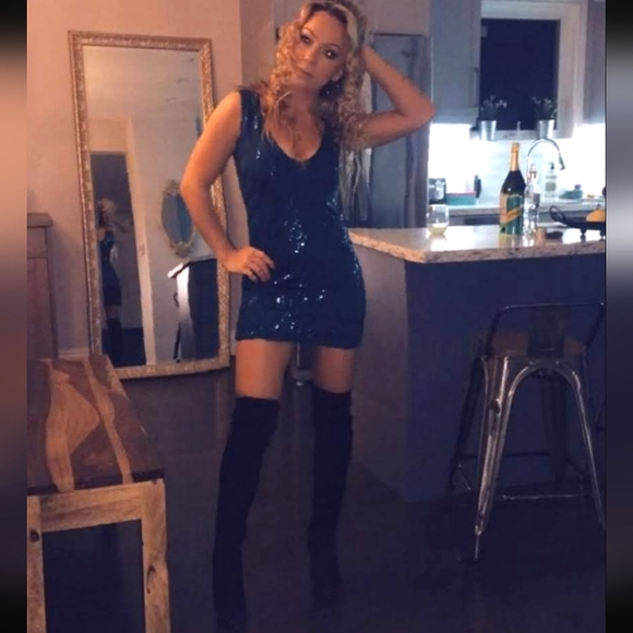 MENDOCINO Sequins Mini dress - Picture 10 of 10